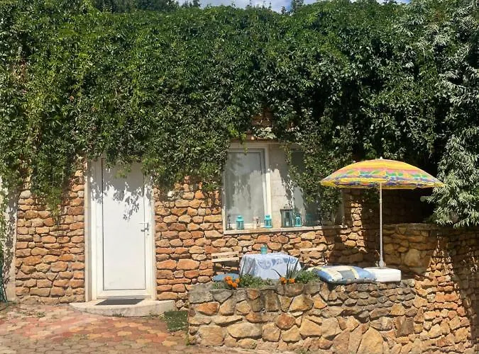 View Small House Free Parking Self Check-in Διαμέρισμα