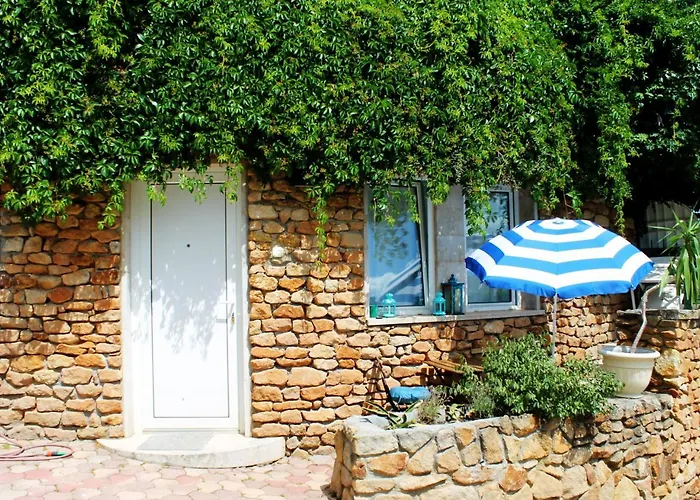 View Small House Free Parking Self Check-in * Βουδαπέστη