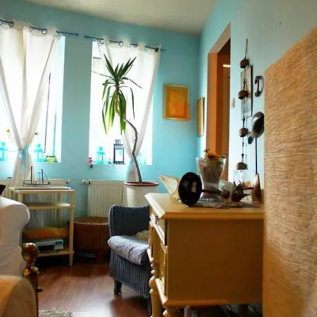 View Small House Free Parking Self Check-in * Budapest