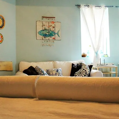 View Small House Free Parking Self Check-in Apartment Budapest
