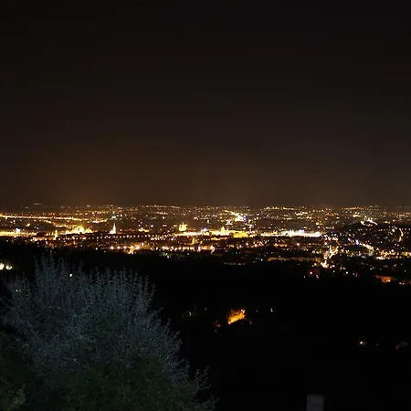 View Small House Free Parking Self Check-in Apartment Budapest