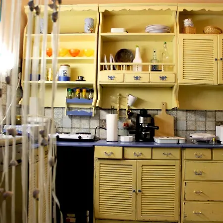 View Small House Free Parking Self Check-in * Budapeşte