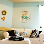 View Small House Free Parking Self Check-in 아파트 *