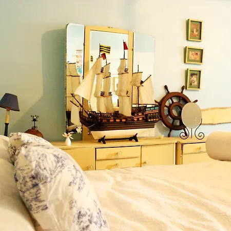 View Small House Free Parking Self Check-in Apartament